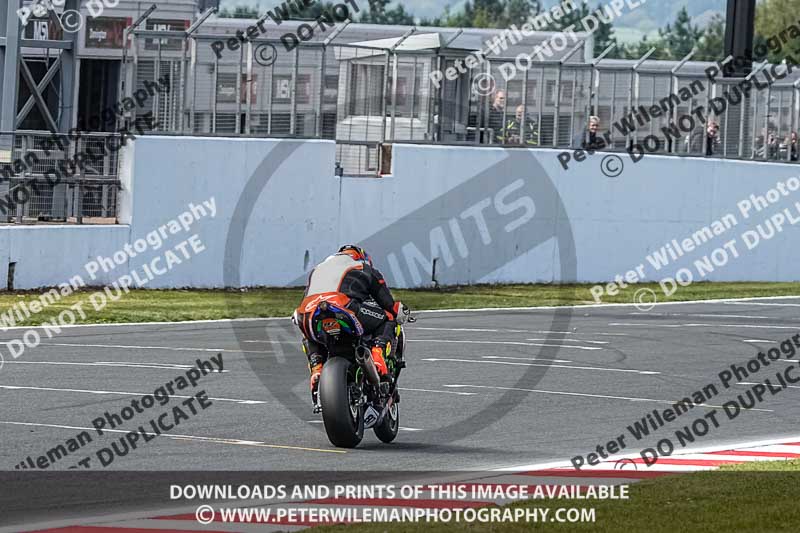 donington no limits trackday;donington park photographs;donington trackday photographs;no limits trackdays;peter wileman photography;trackday digital images;trackday photos